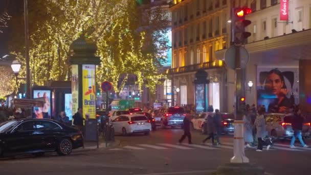 Paris France December 2023 Parisian Street Decorated Christmas Glowing Decorations — Stock Video