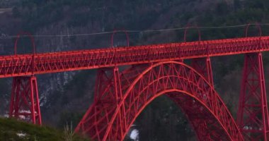 Viaduc de Garabit, Cantal Departmanı, Massif Merkez Bölgesi, Fransa.