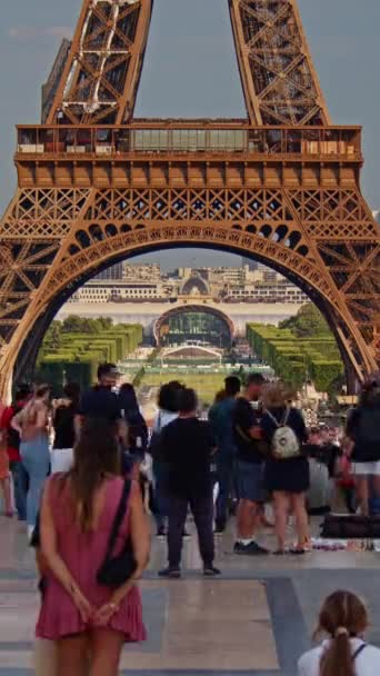 Vertikální Záběry Pro Příběh Cívku Eiffelovy Věže Slavná Pařížská Eiffelovka — Stock video