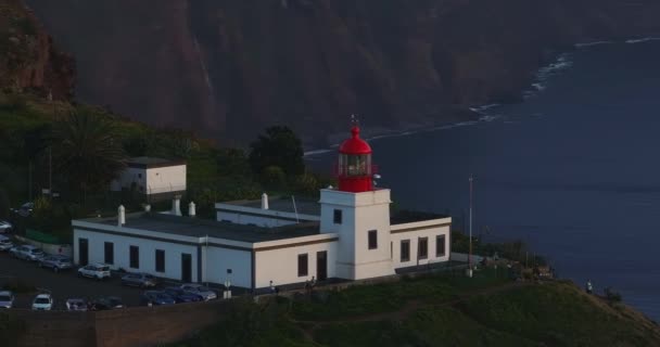 葡萄牙Sagres Vila Bispo的Cabo Sao Vicente灯塔的空中景观 — 图库视频影像