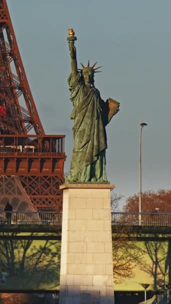 巴黎的自由女神像法国巴黎的电影视图 巴黎的历史地标建筑法国典型的巴黎建筑 — 图库视频影像