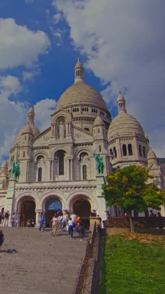 法国巴黎的时间流逝 垂直的城市天际线随着巴黎的街道和建筑而流逝 — 图库视频影像
