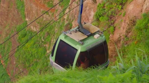 Eine Standseilbahn Auf Der Insel Madeira Bringt Die Menschen Von — Stockvideo