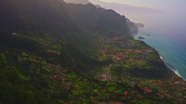Portugal Madeira Viaje Aéreo Vídeo Naturaleza Fondo Vuelo Sobre Montaña — Vídeos de Stock