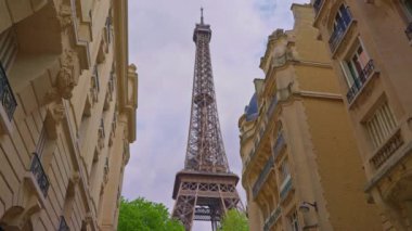 Paris 'teki modern spor basketbol stadyumu 2024 yılında Fransa' nın başkentinde yapılacak Yaz Olimpiyatları için hazırlandı..