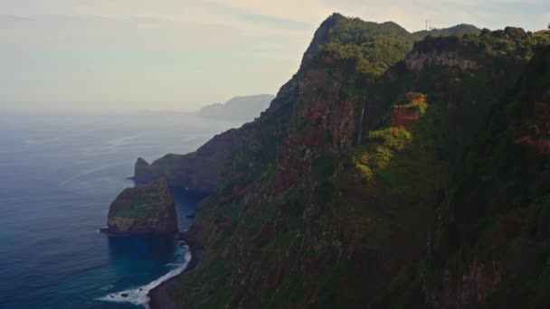 Portugal Madeira Viaje Aéreo Vídeo Naturaleza Fondo Vuelo Sobre Montaña — Vídeos de Stock