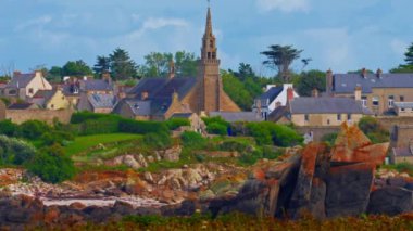 Conquet, Fransa, 24 Ağustos 2024: Eski Corsairs Bar Le Conquet Brittany Fransa