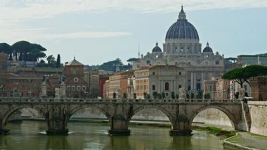 St. Peters Bazilikası, Sant Angelo Köprüsü, Vatikan, Roma, İtalya, 29.04.2025.