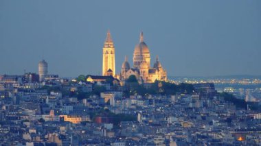 Montmartre 'deki Sacre Coeur Kilisesi manzarası.