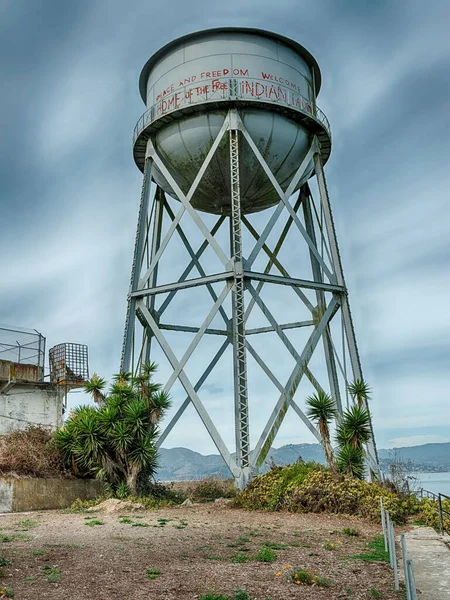 Watertoren Van Alcatraz Eiland Werd Geschilderd Met Protestborden Voor Indian — Stockfoto