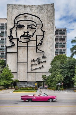 HAVANA, CUBA - DECEMBER 24, 2019: The monument to Che Guevara at the Revolution Plaza in Havana shows the slogan Hasta la Victoria Siempre or, Until Victory, Always.