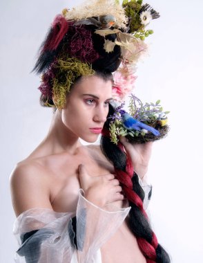 Moda ve güzellik modeli stüdyo ortamında