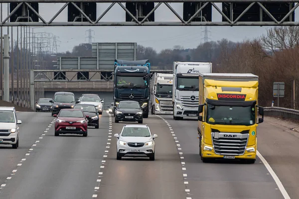 stock image Redbourn, UK - March 11, 2023: British road transport. Afternoon traffic on busy British motorway M1