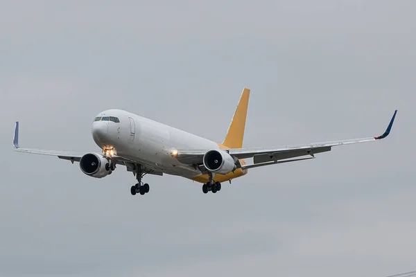 London March 2023 Cargo Plane Boeing 767 Dhl Coming London — 스톡 사진