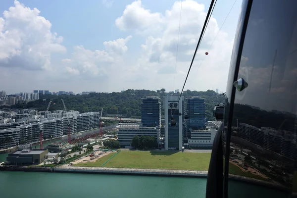 シンガポール 2022年5月21日 シンガポールからセントーサ島までのケーブルカー セントーサ島はシンガポールで人気の島リゾートです — ストック写真