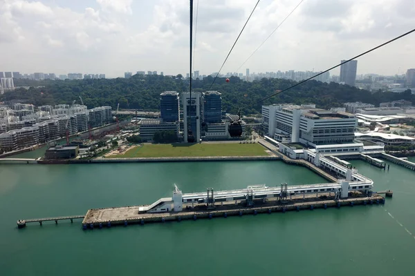 シンガポール 2022年5月21日 シンガポールからセントーサ島までのケーブルカー セントーサ島はシンガポールで人気の島リゾートです — ストック写真