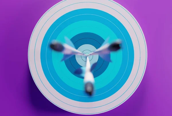 用内嵌箭近距离观察目标 紫色背景的射箭靶 实现这一目标的概念 努力执行计划 3D渲染 3D插图 — 图库照片
