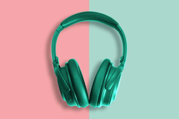 Bilgisayar Kulaklıkları Yeşil Kulaklık Yeşil Pastel Arka Plan Müzik Dinleme — Stok fotoğraf