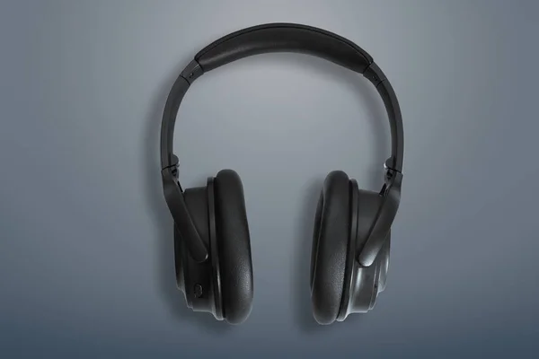 Bilgisayar Kulaklıkları Koyu Gri Arka Planda Siyah Kulaklıklar Müzik Dinleme — Stok fotoğraf