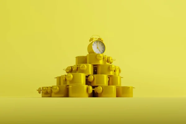 Relógios Alarme Retro Amarelos Fundo Amarelo Conceito Acordar Acordar Manhã — Fotografia de Stock