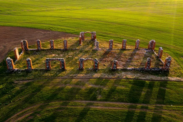 Ruines Ancien Bâtiment Qui Ressemble Stonehenge Vue Aérienne Smiltene Lettonie — Photo