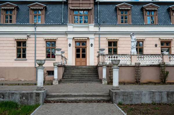 立陶宛扎加雷 2023年4月30日 扎加雷庄园 Zagare Manor 是普莱顿 祖博夫亲王的故居 从公园俯瞰 — 图库照片