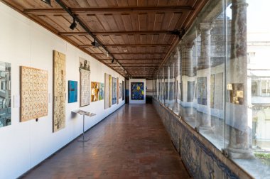 Lizbon, Portekiz - 8 Eylül 2024: Ulusal Döşeme Müzesi Koridoru