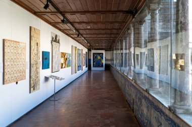 Lizbon, Portekiz - 8 Eylül 2024: Ulusal Döşeme Müzesi Koridoru