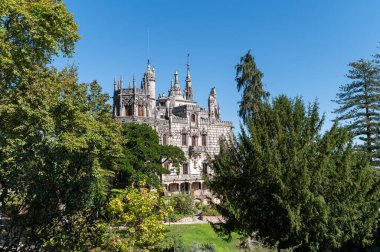 Sintra, Portekiz - 9 Eylül 2024: Quinta da Regaleira Sarayı