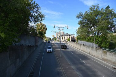 Şehir, doğa ve manzara.