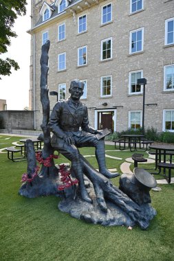 John McCrae Anıtı (Flanders 'ı Hatırla)