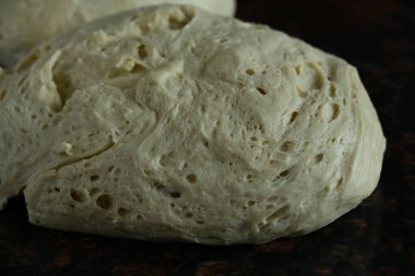 Bölümde hamur mayası