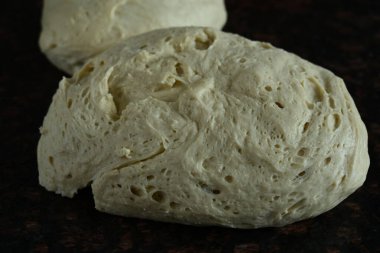 Bölümde hamur mayası