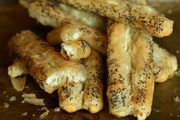 Bulgar ulusal mutfağı, Brynza ile Banicza, brynza peyniri ile Rollini, peynir beyaz-brynza,