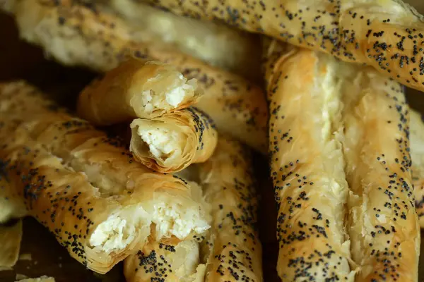 Bulgar ulusal mutfağı, Brynza ile Banicza, brynza peyniri ile Rollini, peynir beyaz-brynza,