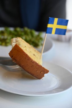 Baharatlı ekmek ve tost ve İsveç bayrağı.