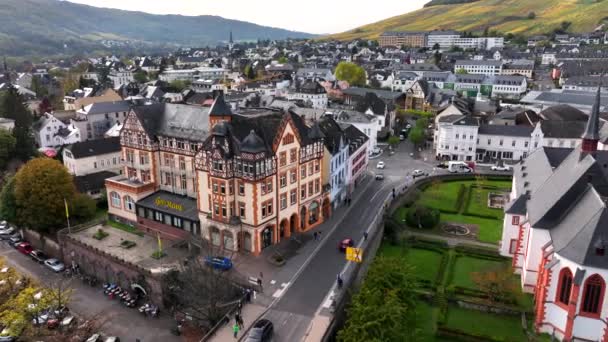 Luchtfoto Van Bernkastel Kues Prachtige Duitse Stad Aan Moezelvallei Het — Stockvideo
