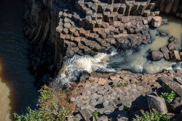Čedičové Prisms Národní Park Vodopádem Geometrické Formace Pleistocénu Éry Přírodní — Stock fotografie