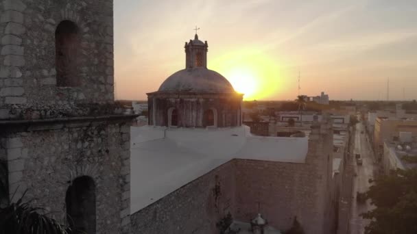 Sunrise Drone Shot México Vista Aérea Catedral Mérida Grand Plaza — Vídeo de Stock