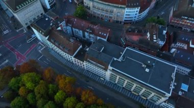 Bremen, Almanya. Gündoğumunda Bremen Tarihi Merkezi 'nde hava görüntüsü. 4k, 5k UHD