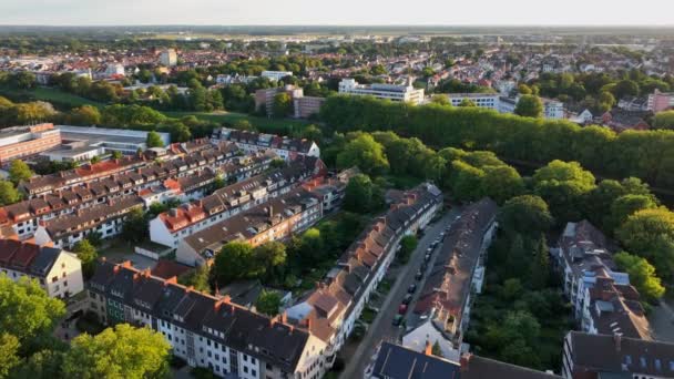 Bremen Luftaufnahme Eines Lebendigen Bremer Stadtteils Häuser Bei Sonnenaufgang Uhd — Stockvideo
