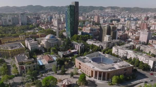 Aerial Drone Shot Bank Albania Tirana City Downtown Área Tirana — Vídeo de stock