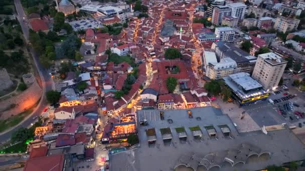 Éjszakai Légi Kilátás Szkopje Fővárosa Észak Macedónia Hidak Erőd Város — Stock videók