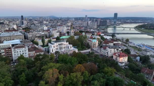 Vista Aérea Del Drone Belgrado Capital Serbia Mañana Centro Crepúsculo — Vídeos de Stock