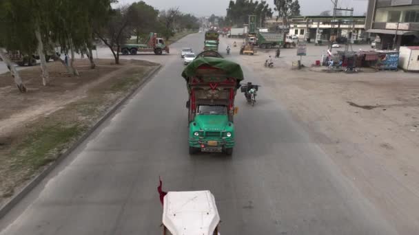 Pakistanische Jingle Trucks Auf Der Autobahn Pakistan Lastwagen Aus Pakistan — Stockvideo