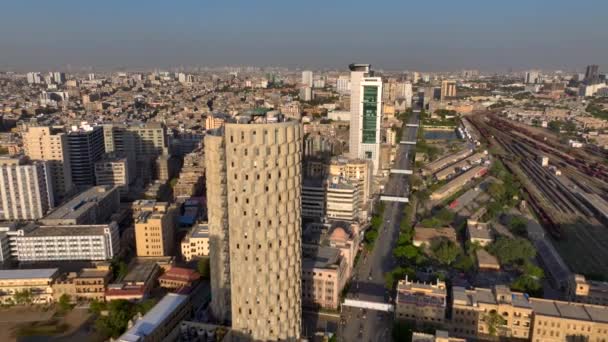 Zicht Het Centrum Van Karachi Sindh Pakistan High Modern Skyscrappers — Stockvideo