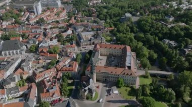 Weimar 'ın eski kültür şehri Thüringen, Almanya' daki hava aracı görüntüleri. Yaz günü. Yüksek kalite 4k görüntü