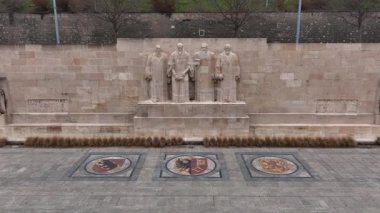 Cenevre 'deki Parc des Bastions' taki Reform Duvarı. Protestan liderlerin heykeli. Cenevre, İsviçre, Havacılık. Yüksek kalite 4k görüntü