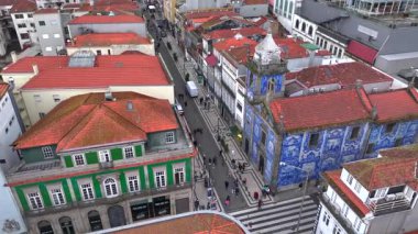 Ruhlar Şapeli, Capela das Almas de Santa Catarina Kilisesi Porto, Portekiz 'deki duvarda Azulejos Tiles' in Hava Çekimi. Yüksek kalite 4k görüntü