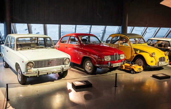 Σοβιετική Και Βαλτική Retro Cars Στο Μουσείο Αυτοκινήτου Της Ρίγας — Φωτογραφία Αρχείου